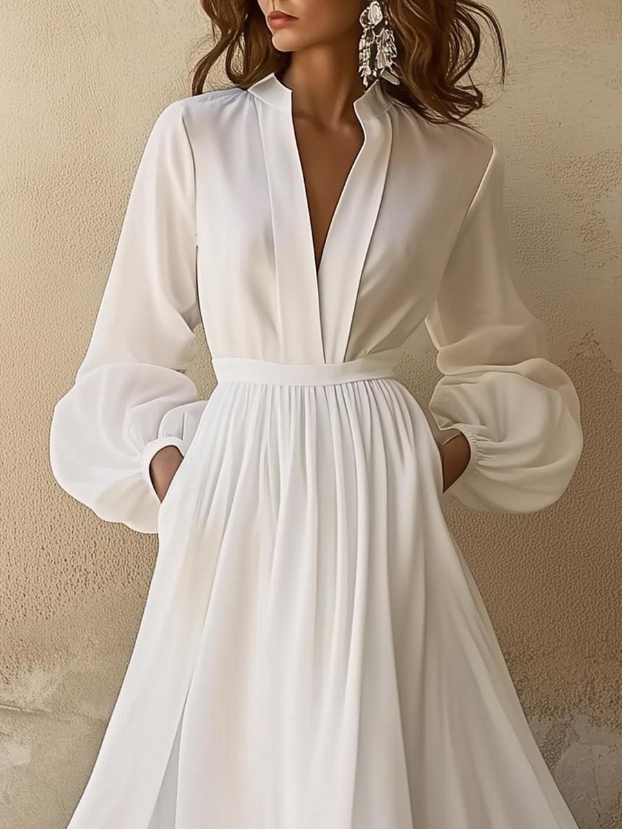 Robe longue vintage unie blanche à col en V