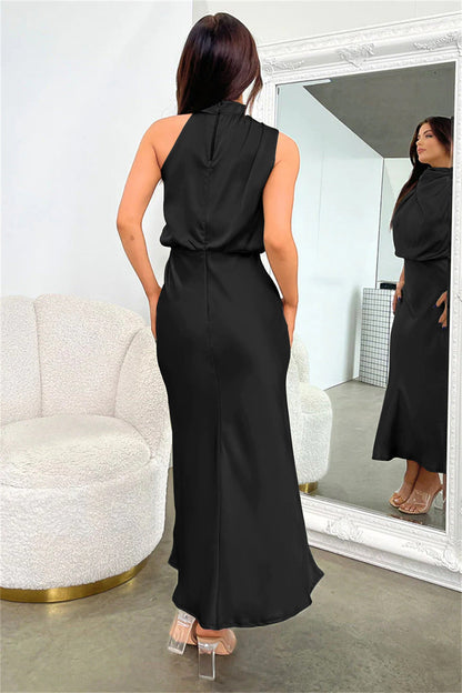 Valéria™ | Robe longue en satin avec décolleté dos nu